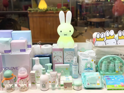 朱家角夏日的閑適時光 燈影、評彈與文創(chuàng)的奇妙交響